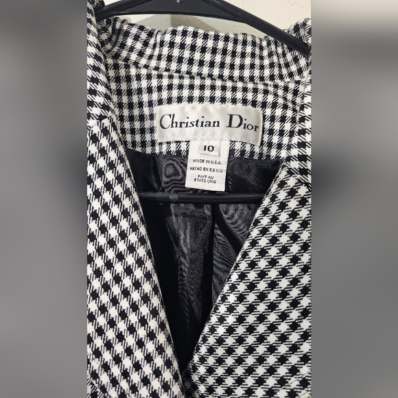 Christian Dior Plaid Print Blazer. - Picture 5 of 10
